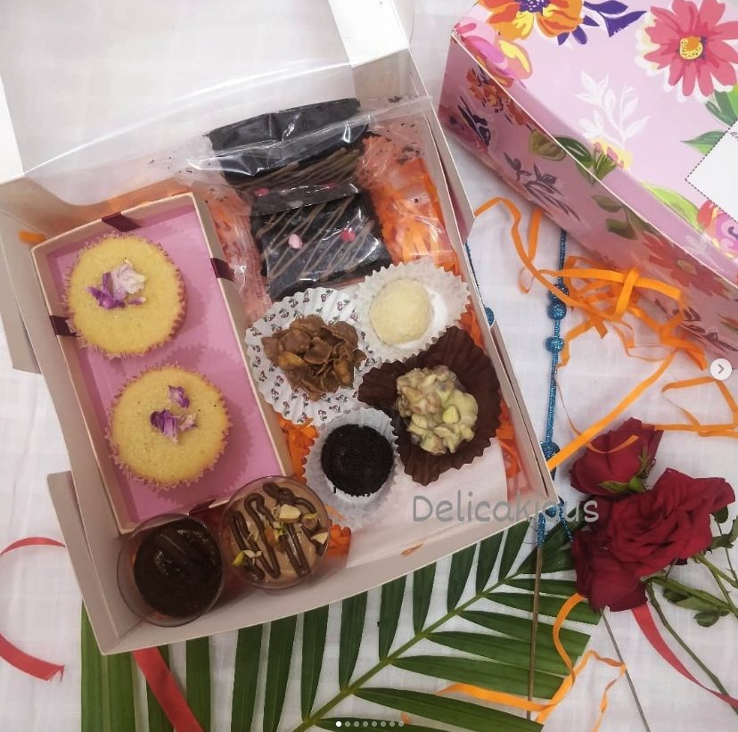 Assorted dessert box