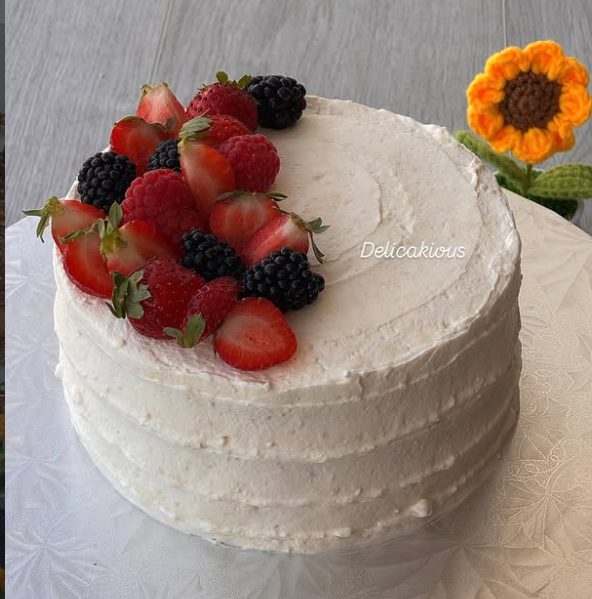 Mixed berry cake