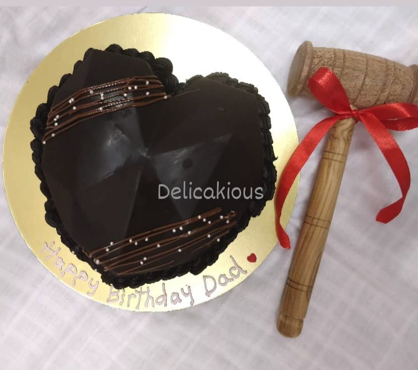 Heart pinata cake