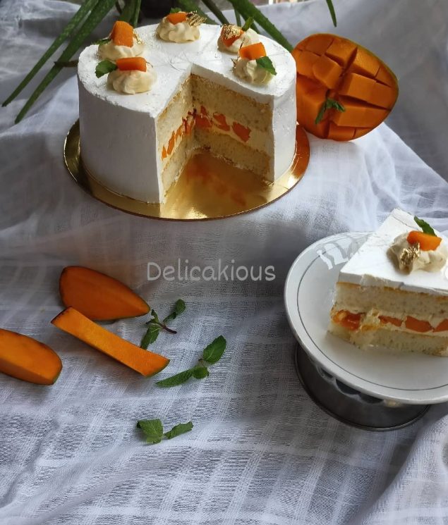 Mango chunk cake