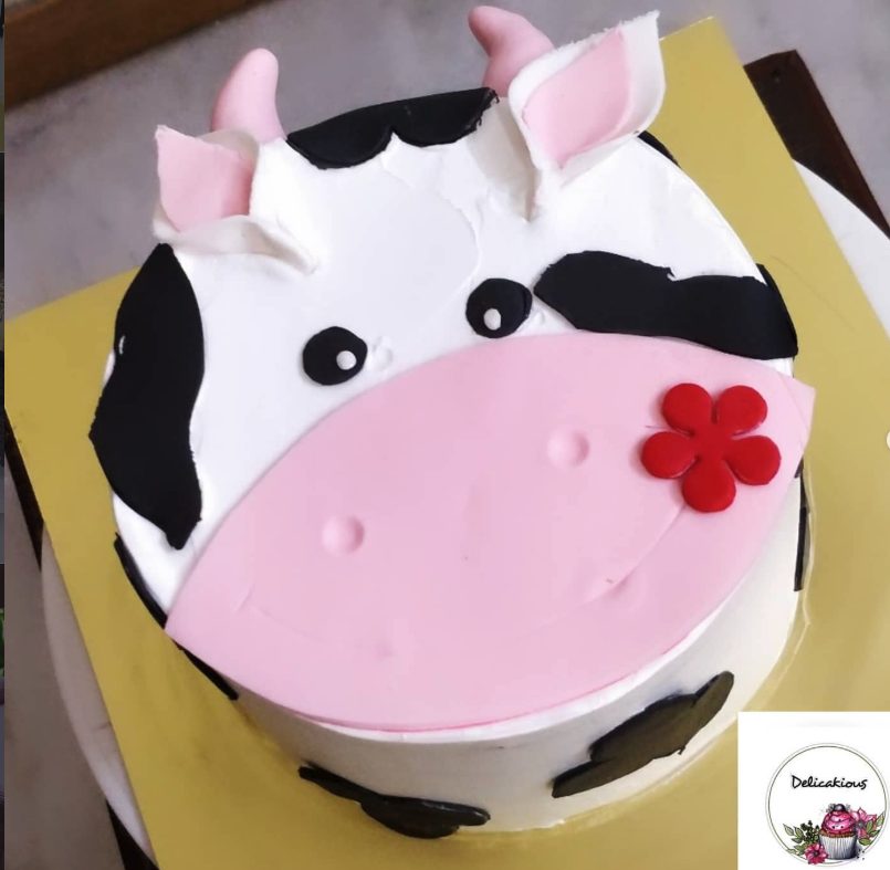 Moo moo cow themed cake